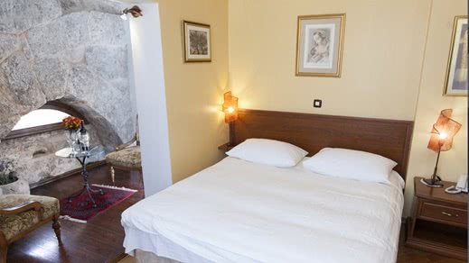 Hotel room with double bed